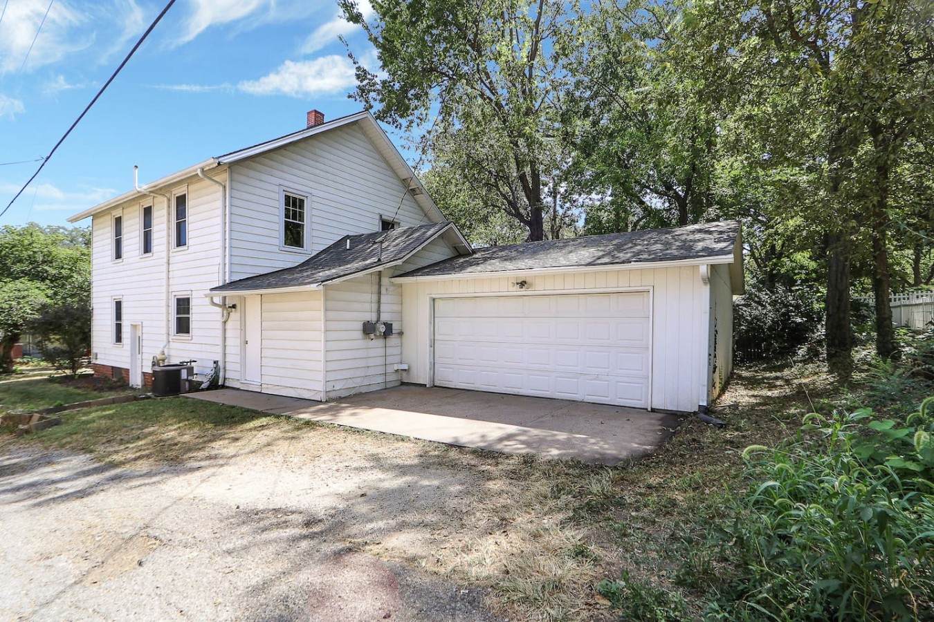 Unique & Cozy 3BD/2.5BA Home, Screened Porch, Loft