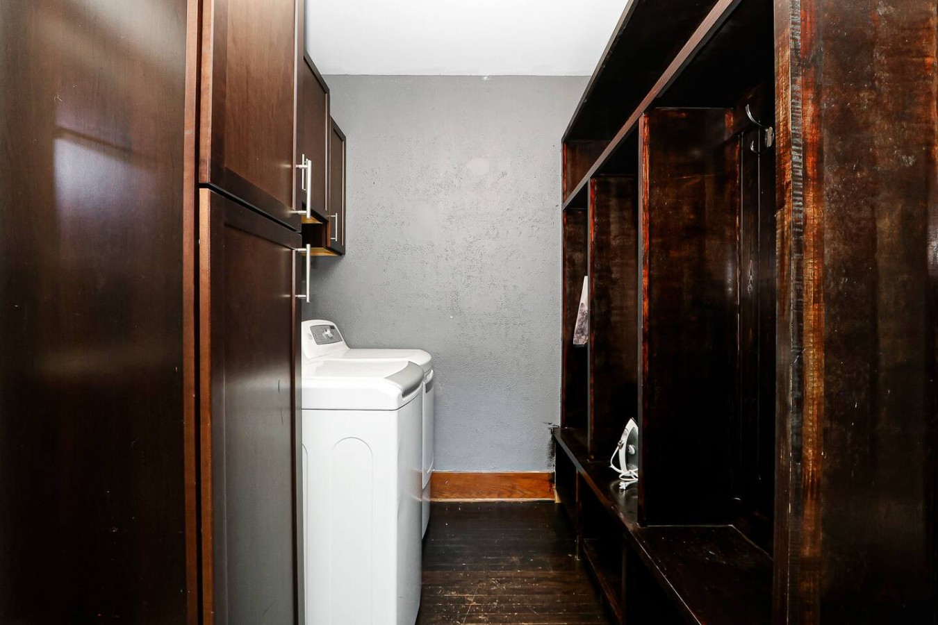 Unique & Cozy 3BD/2.5BA Home, Screened Porch, Loft