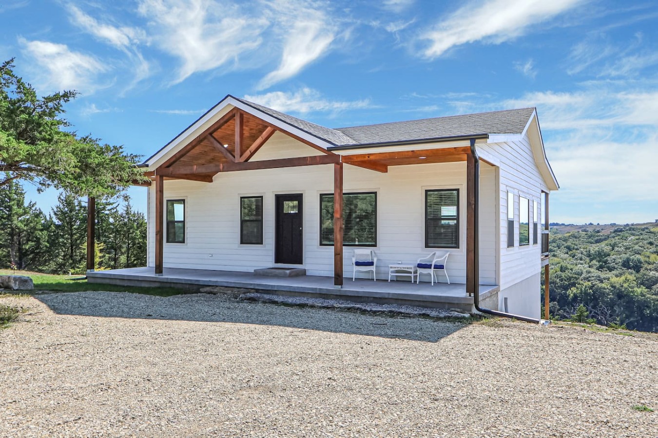 Amazing Valley Views, Cabin with Deck, 4BD 2BA