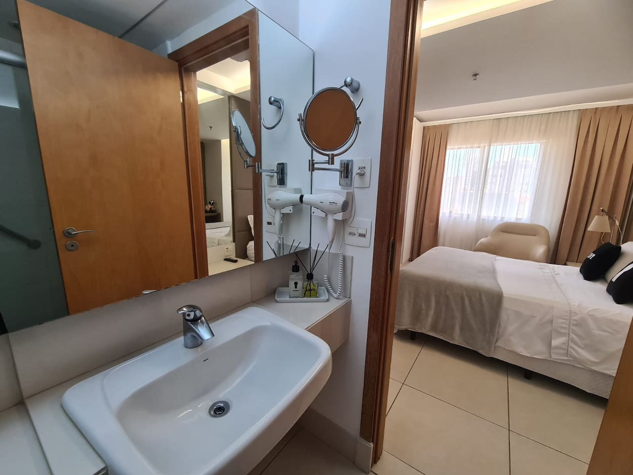 Studio mobiliado para temporada em Cidade Jardim, Belo Horizonte, foto 5