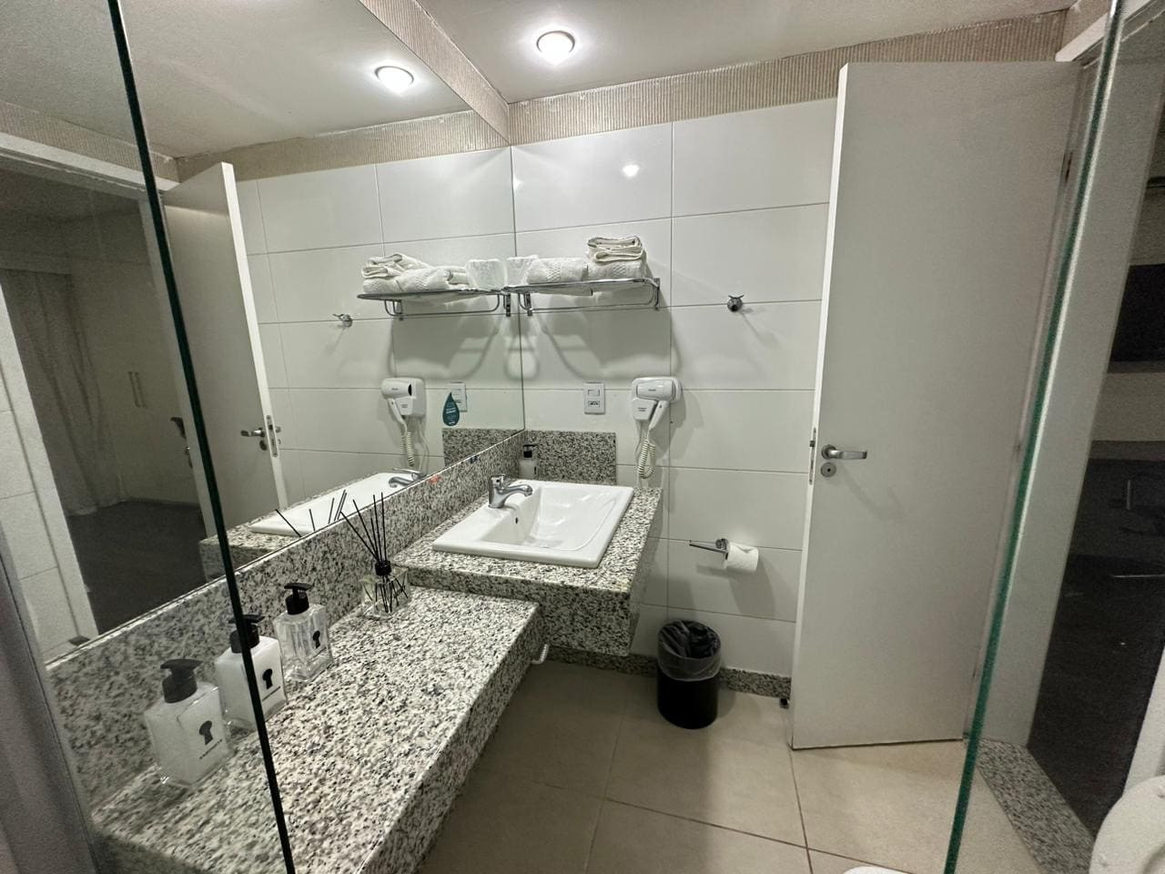 Studio de 1 quarto mobiliado para alugar em São Luiz, Belo Horizonte, foto 6