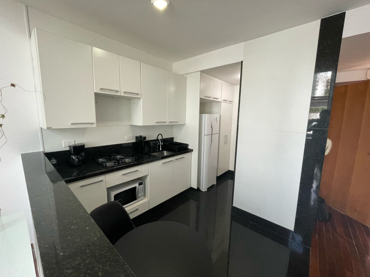 Studio mobiliado para temporada em Belvedere, Belo Horizonte, foto 3