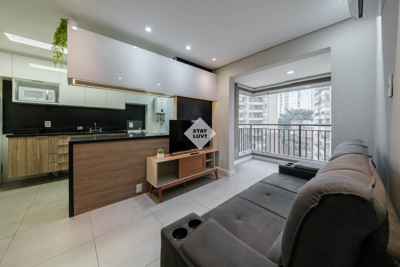 Apartamento para alugar em Jardim Tupanci, Barueri