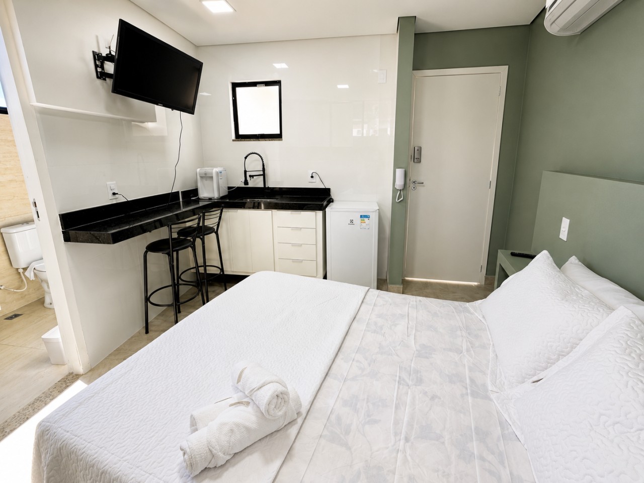 Apartamento mobiliado para temporada em Minas Brasil, Belo Horizonte, foto 2