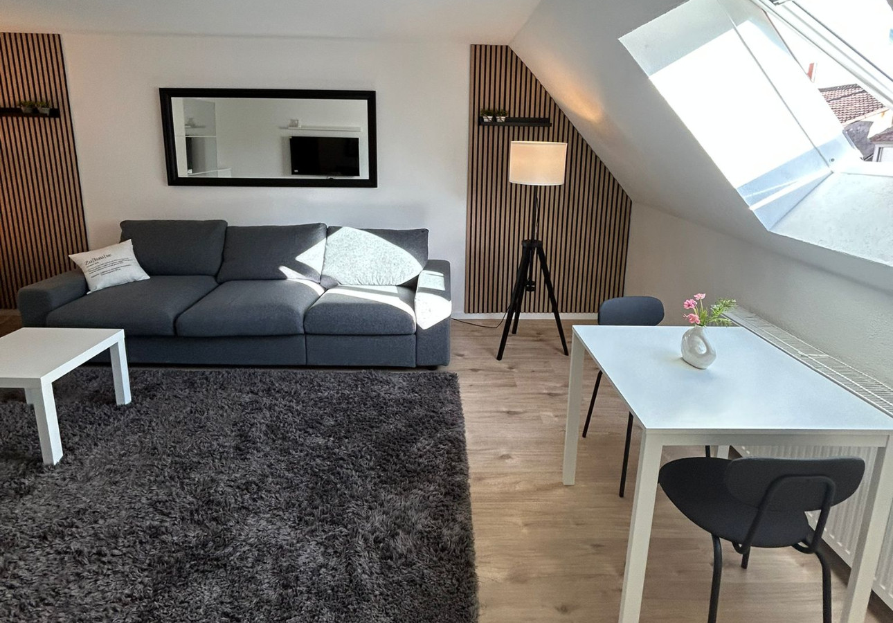 stylish top-floor Hideaway for Two in Karlsruhe-Mühlburg – APOLONIAliving