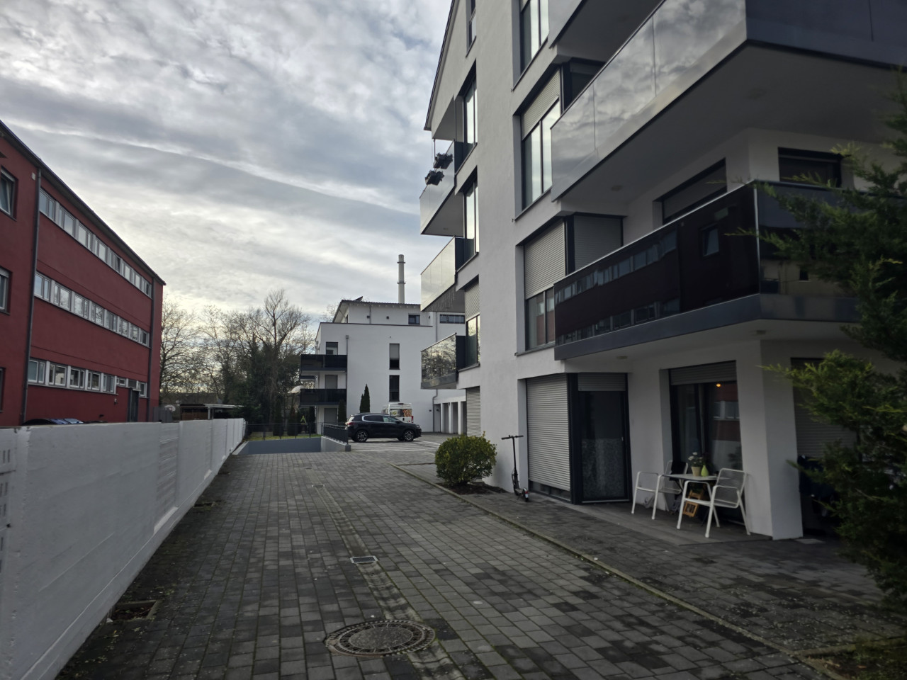Ground Floor Living nearby RheinHafen with free parking- APOLONIAliving