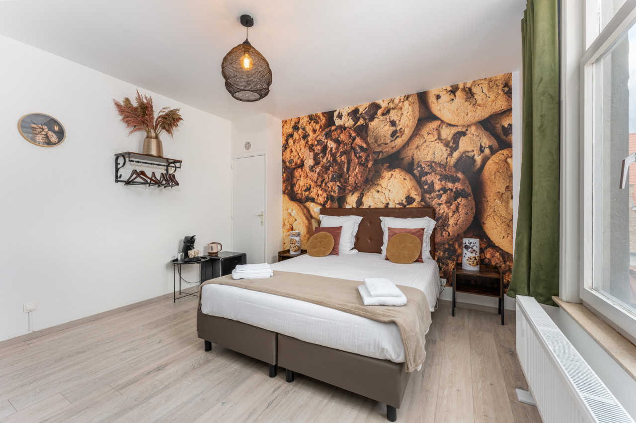 Ben & Jerry's Cookie Dough Room - Chocolate Suite in Bruges - 1/14