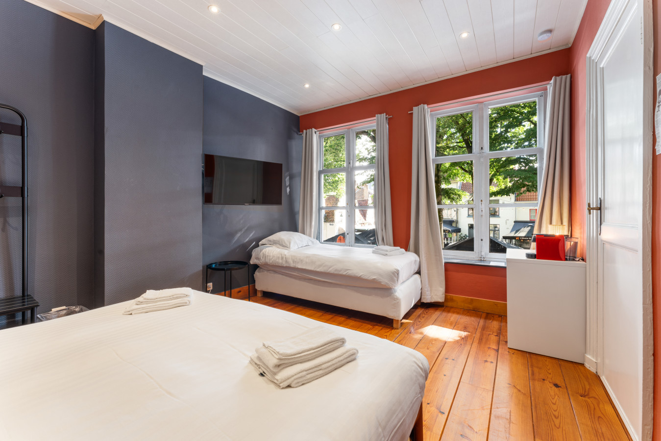Room with view on old city square photo 6