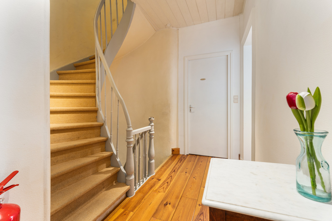 Romantic room in 18th century old house photo 17