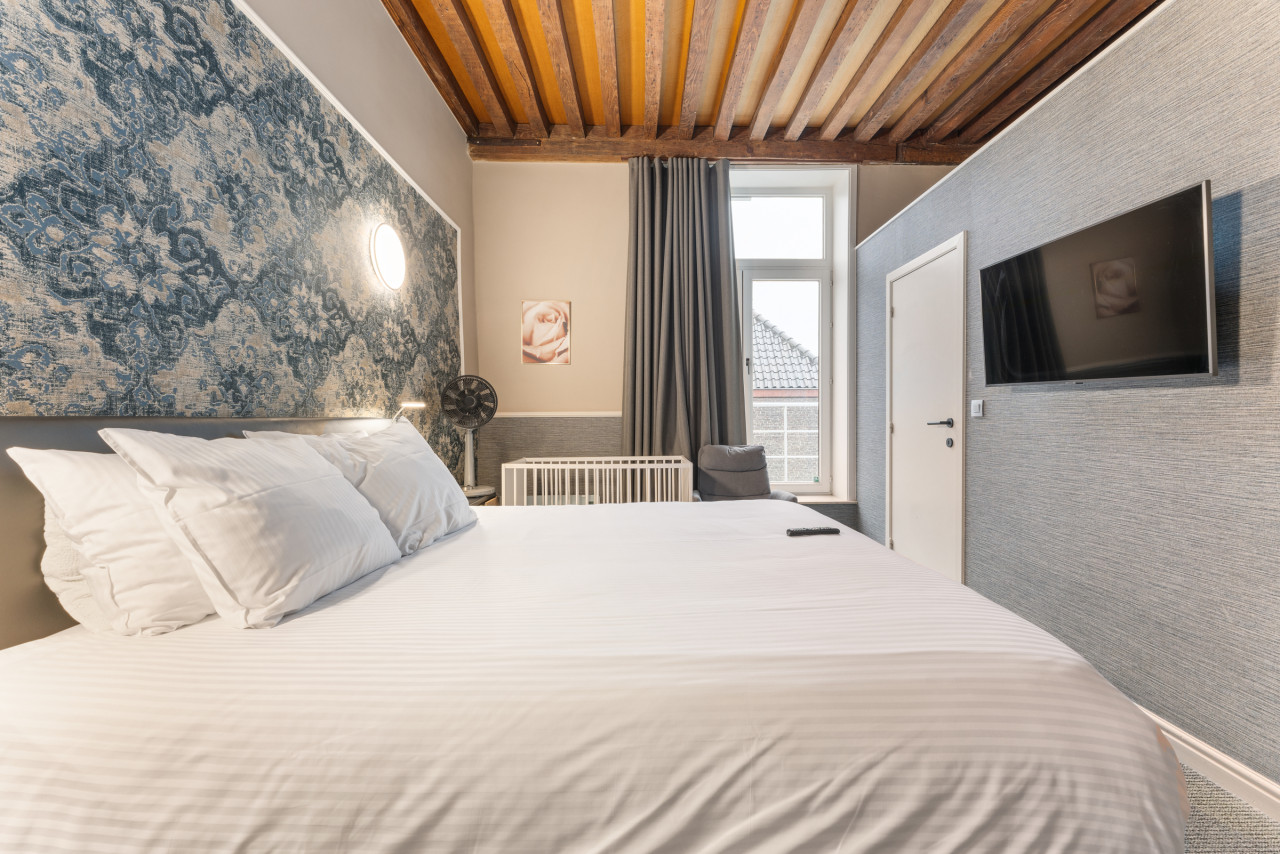 Cozy Historical Triple Room in Bruges Center - Photo 2