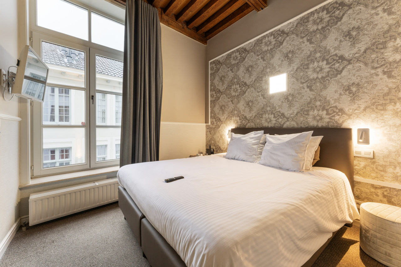 Historic Double Room in Bruges Center - Hotel Karel de Stoute Bruges