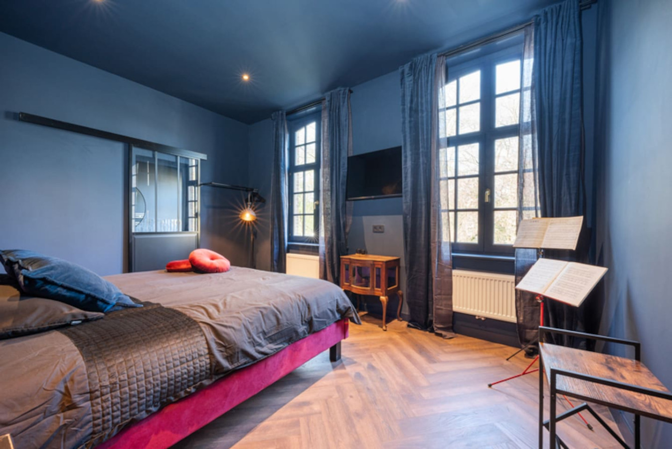 The Music Suites - Blues Room