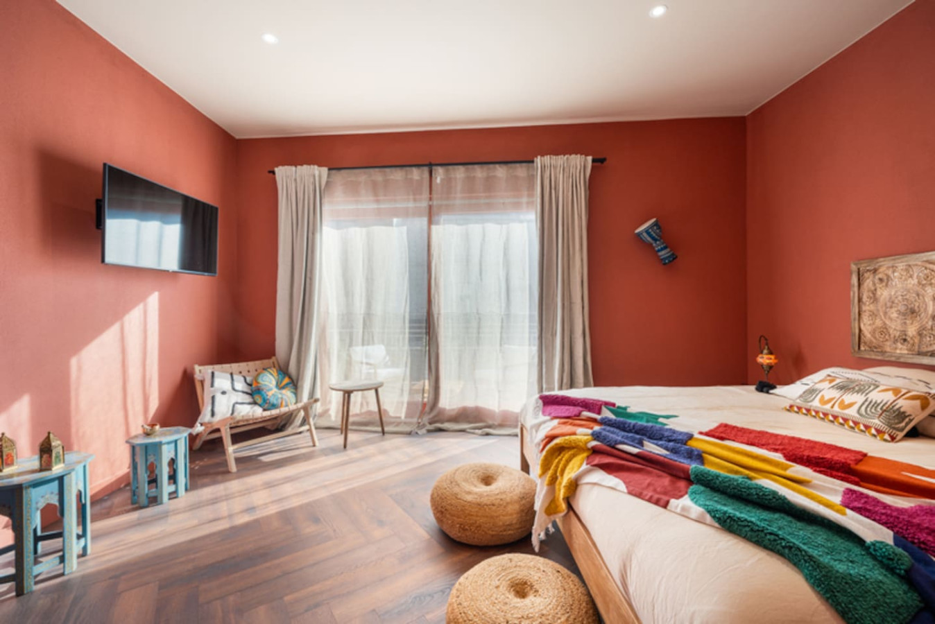 Global Groove Room 8