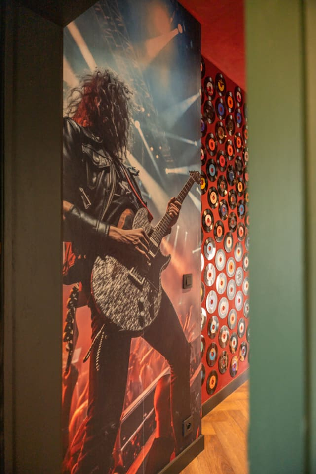 Global Groove Room 12