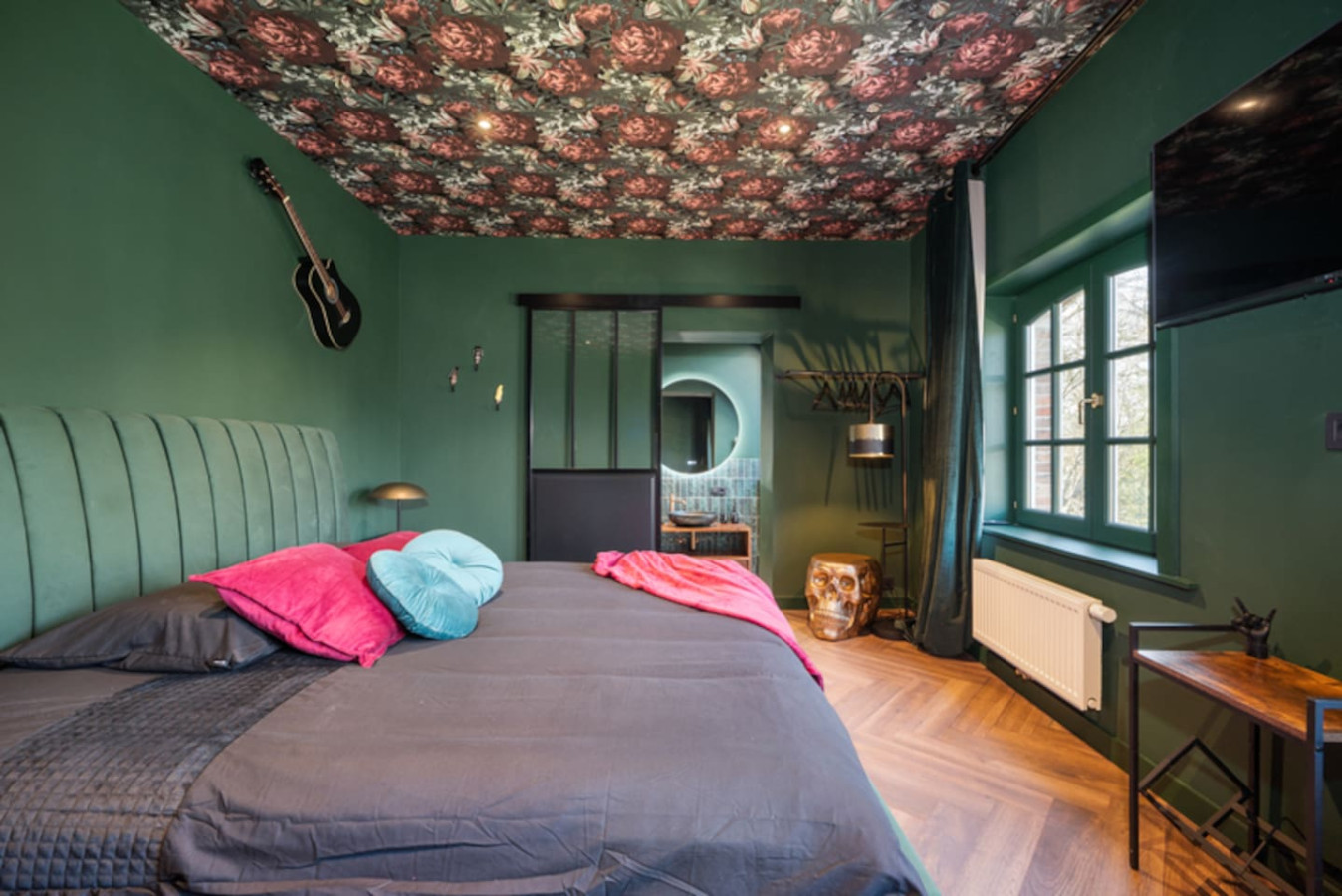 The Music Suites - Rock & Roll Room