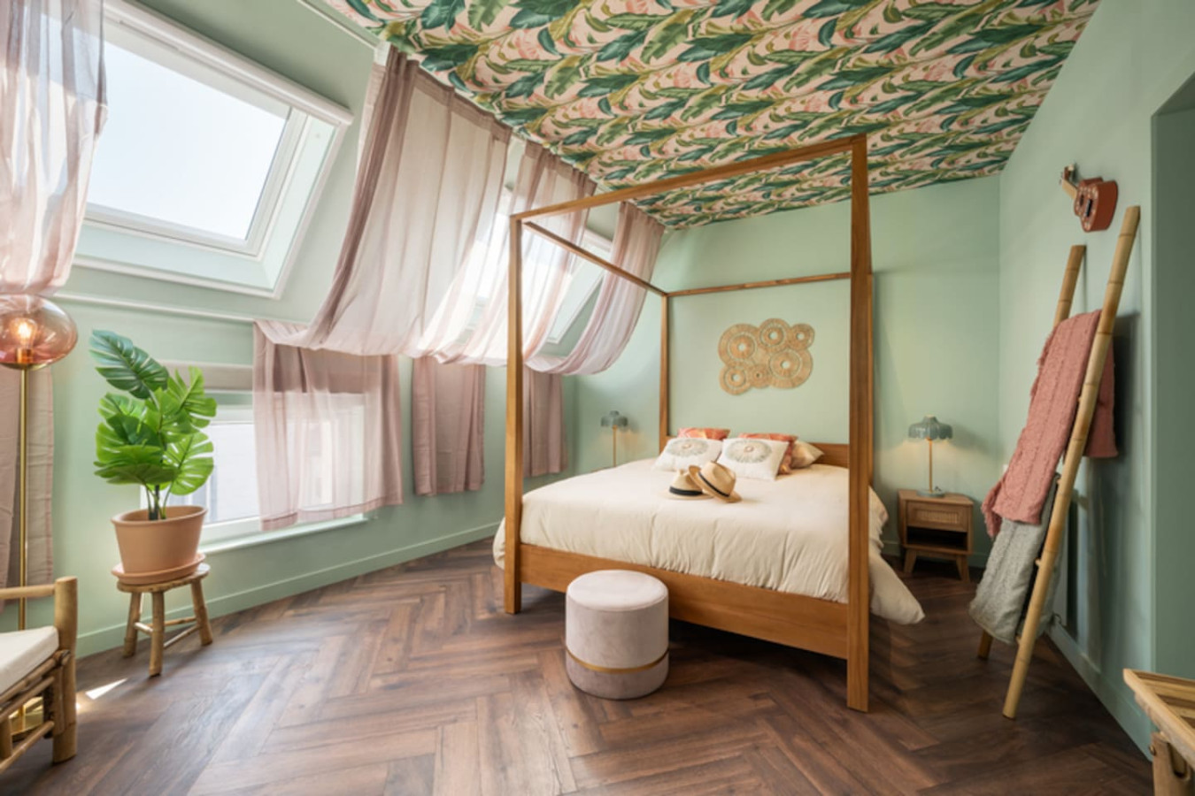 Little Havana Salsa Room 8