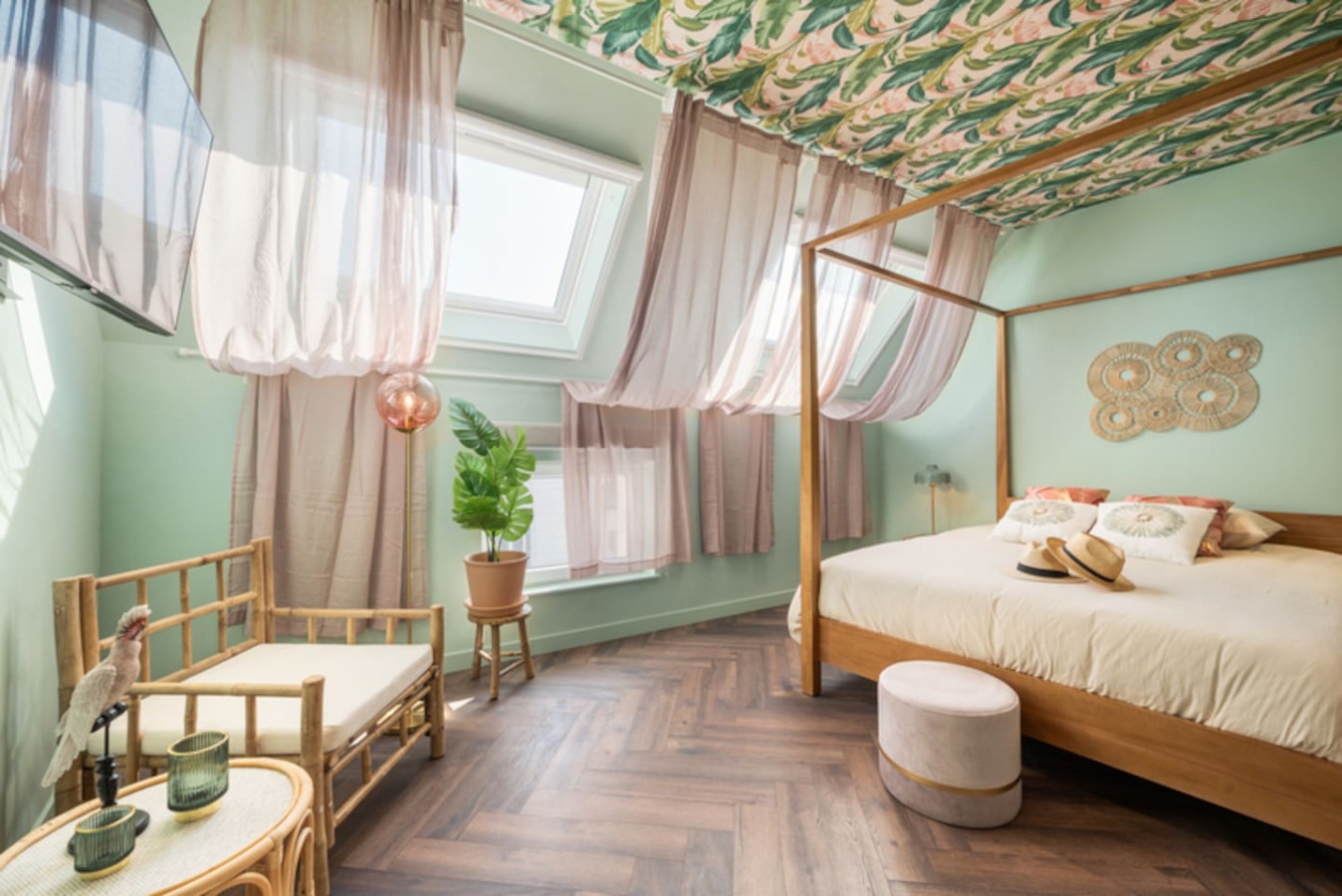 Little Havana Salsa Room 7