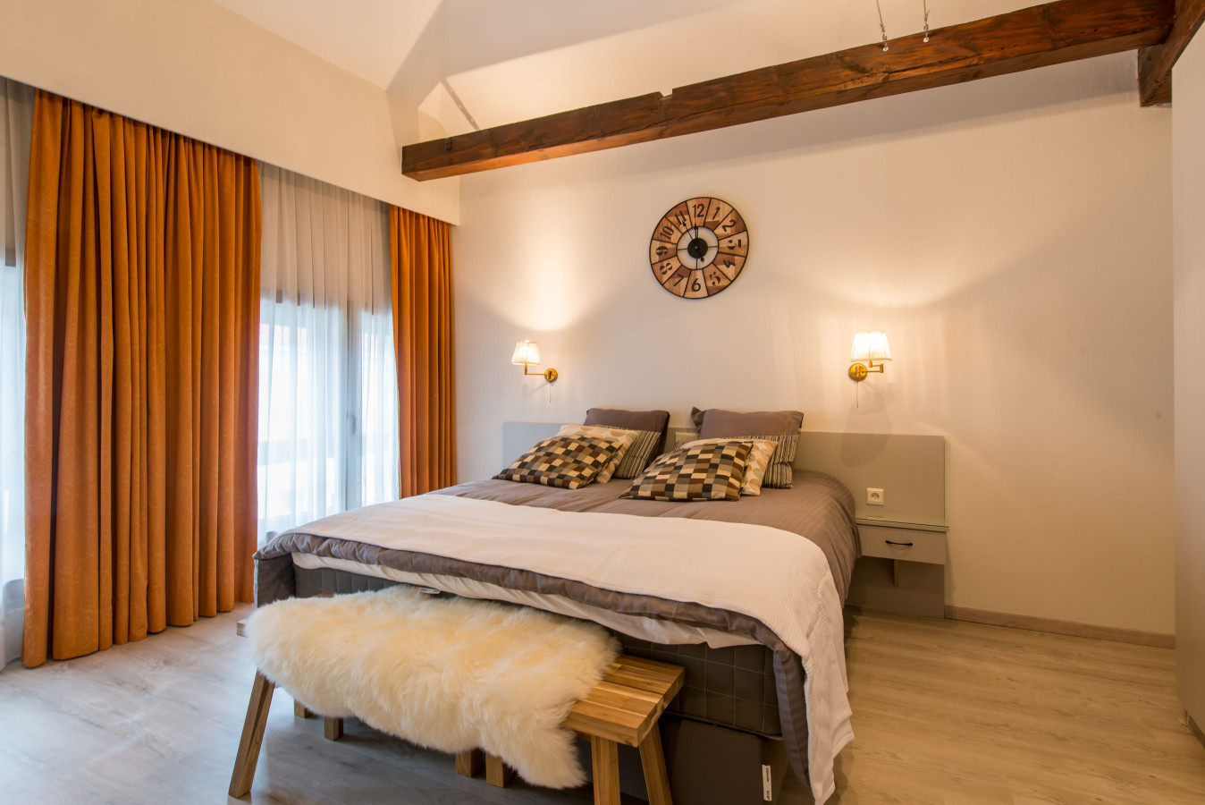 Spacious Apartment in the Historical City Center