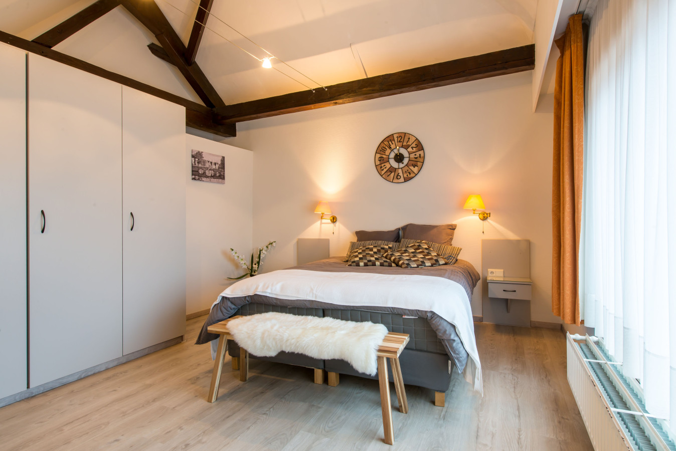 Spacious flat in the historical center w elevator