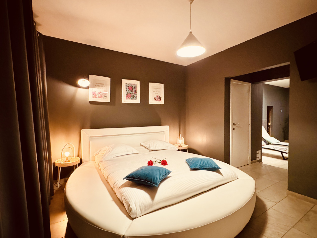 Private Wellness Suite at The Rose Suites Brugge