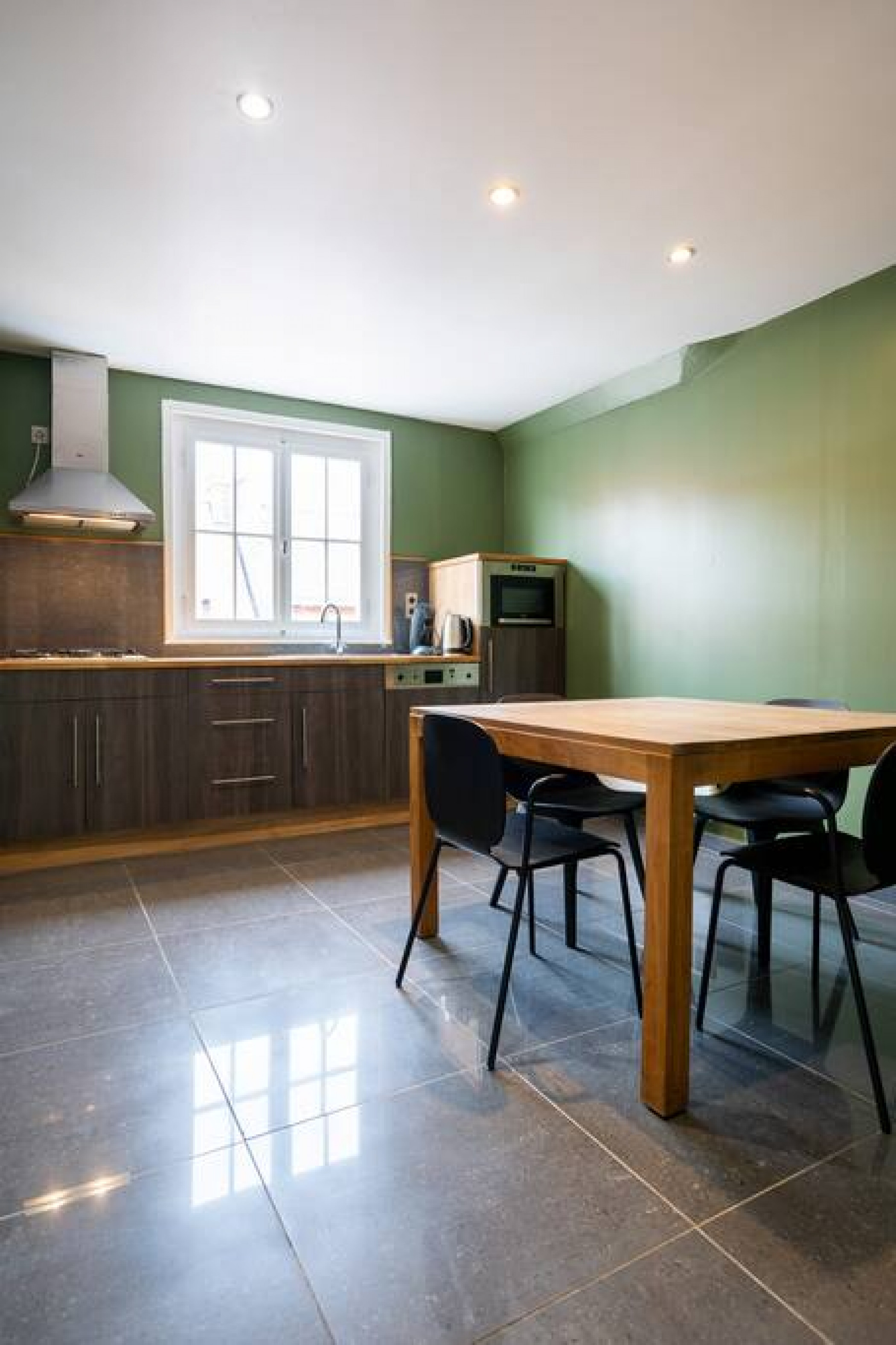 The Rose Tree photo 6