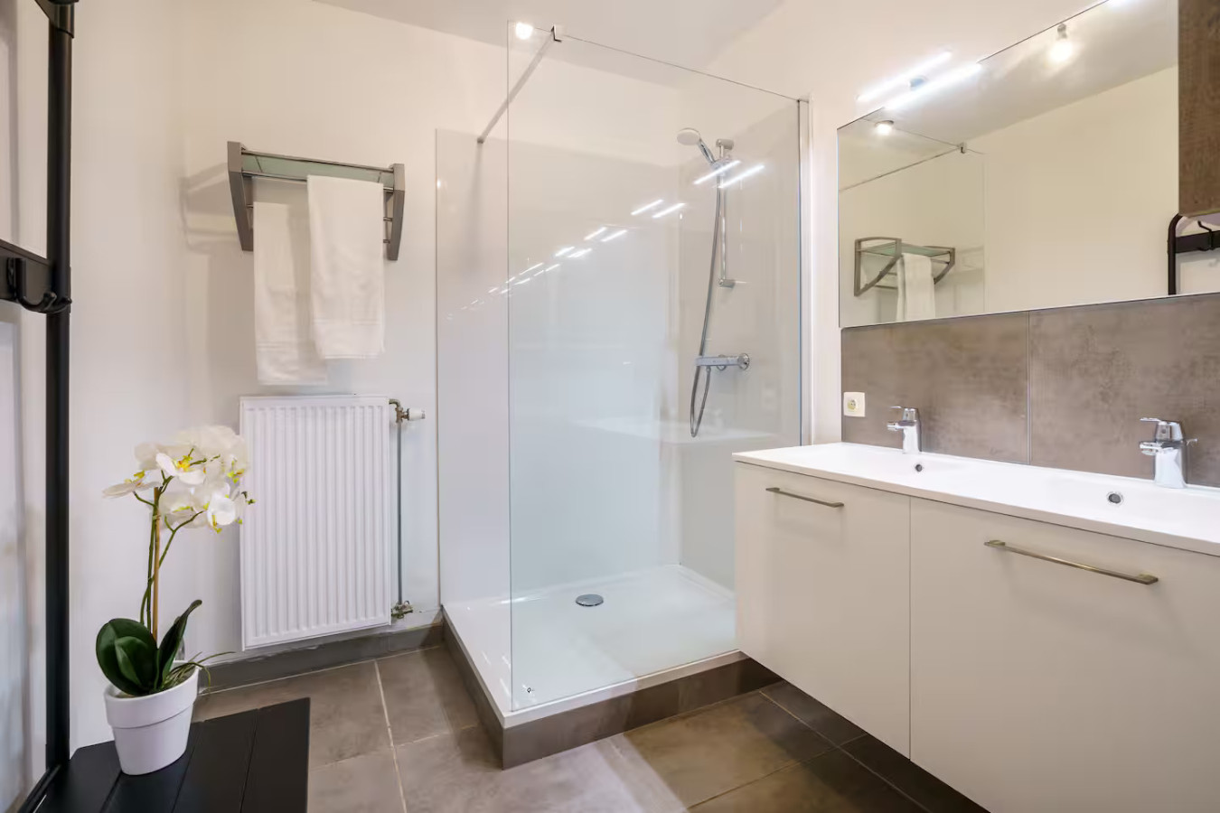 Garden Apartment photo 15