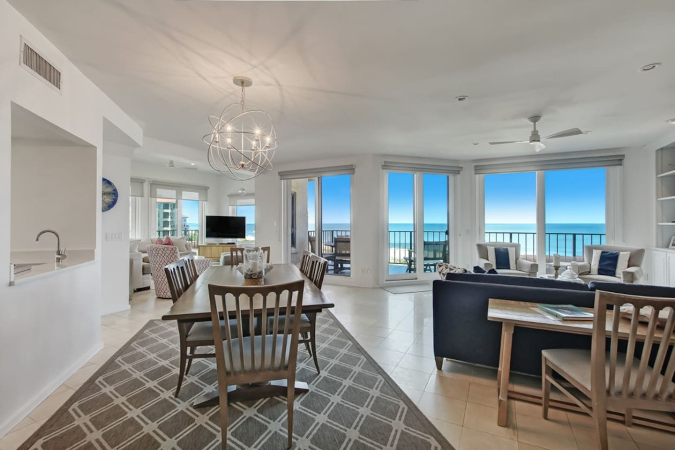 Featured Property 1868 - Sea Breeze Suite: Coastal Chic Living