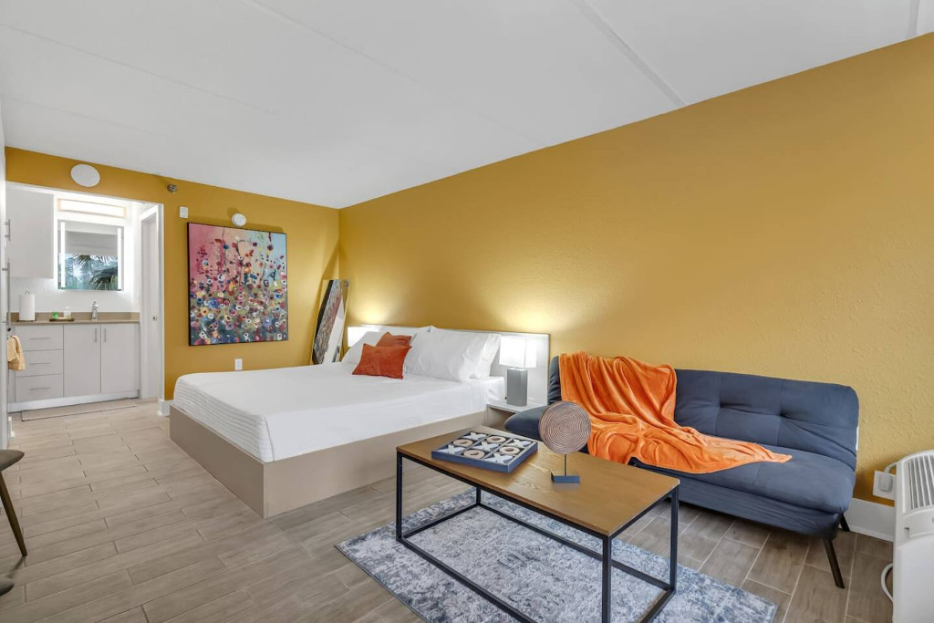 7 min to Disney Luxury Blue King + Pool Parking