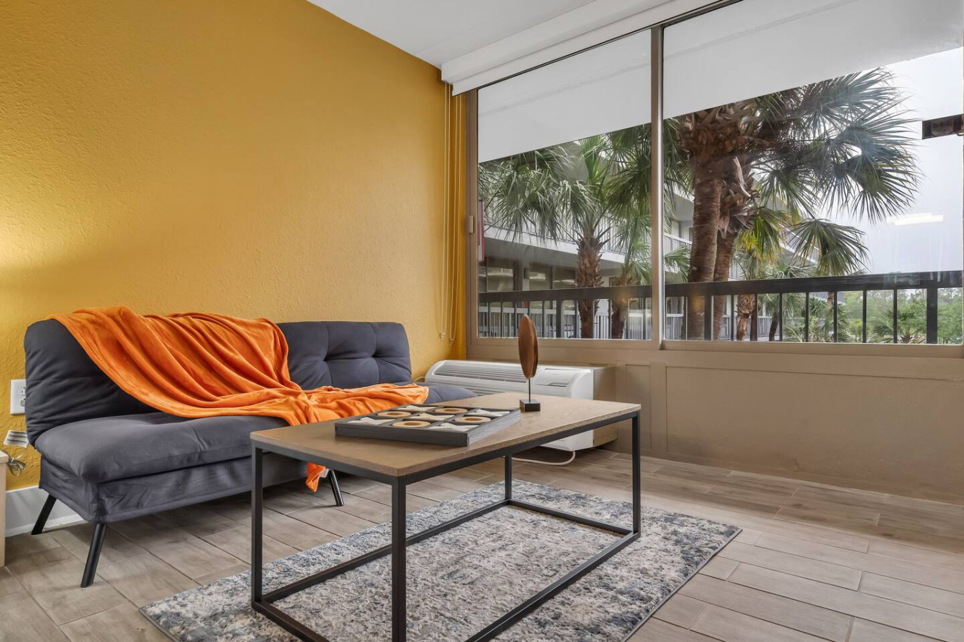 Beauty Unit 7 minutes to Disney + Free Parking