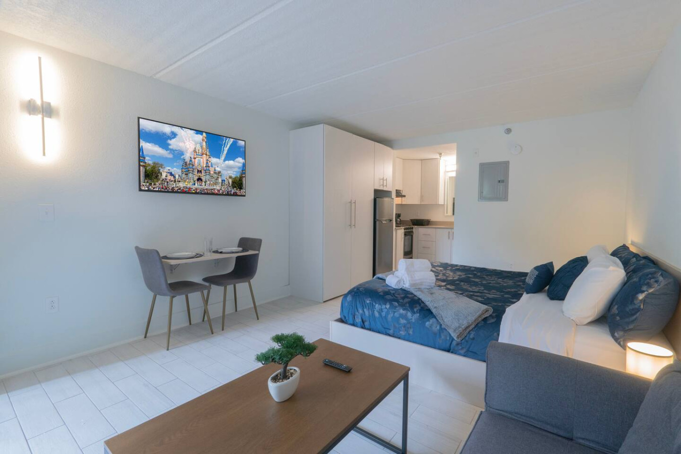 Breezy Studio 8 min to Disney