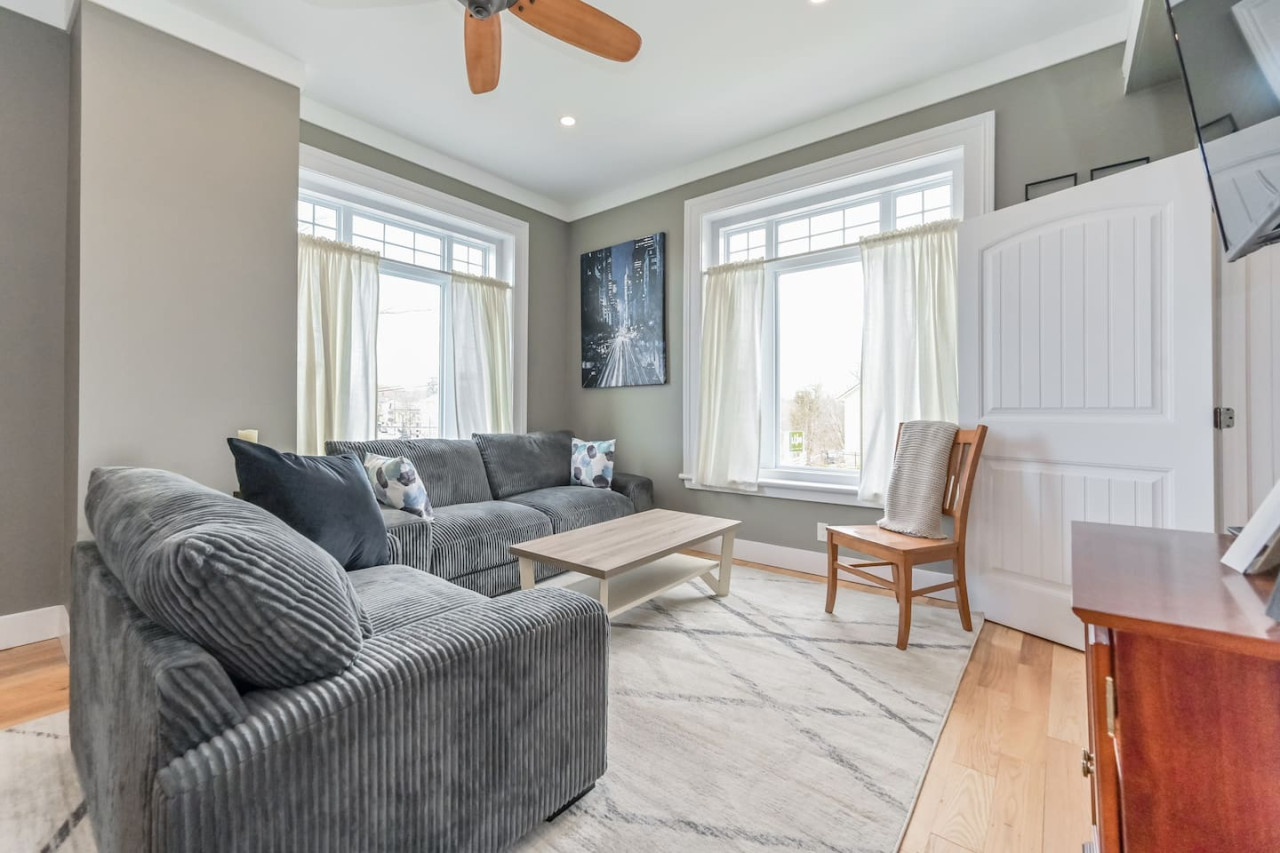 Elora Gingerview Its comfort with a View