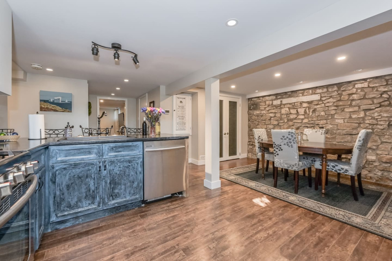 Elora Gingerbread Suite