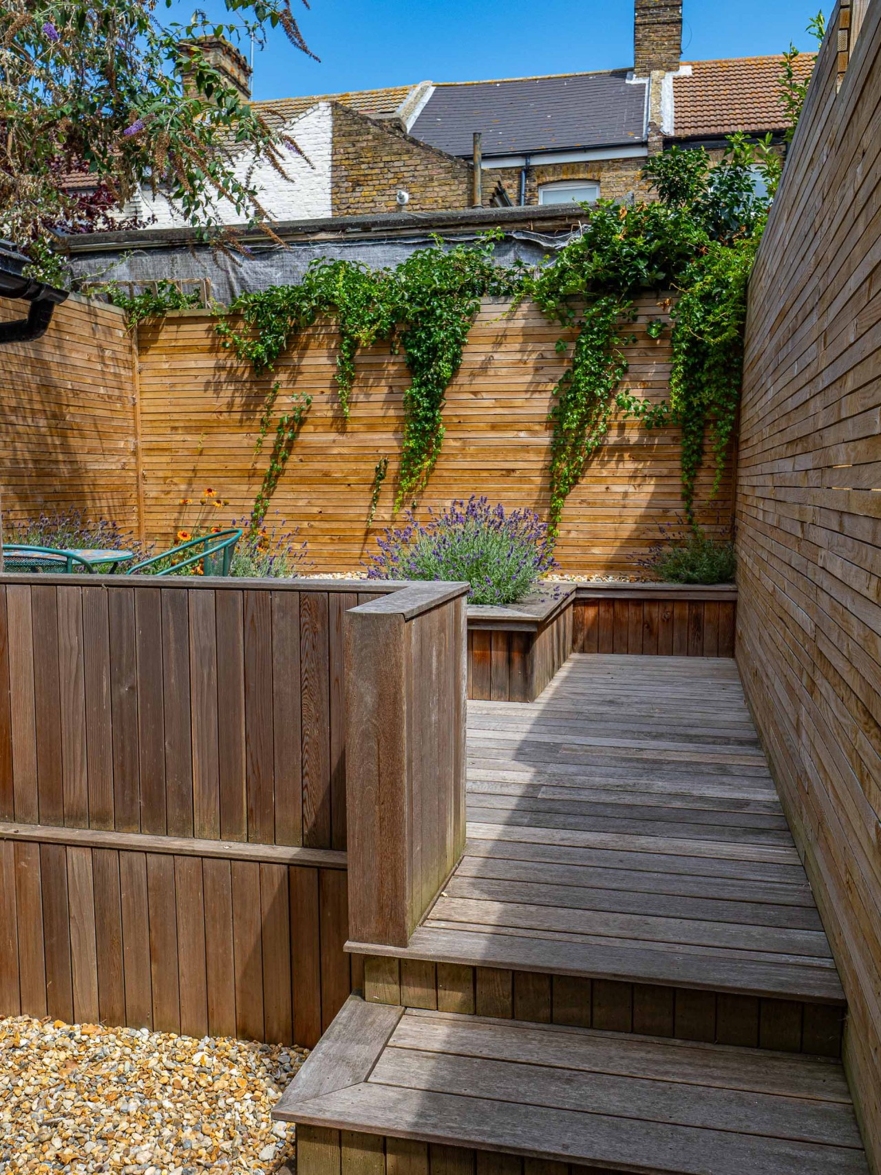Margate | Cosy Cottage | 5 mins Old Town & Beach | Decked Garden in Blue Shells Cottage, 27 Brockley Road - Property image 52 - VivreStays