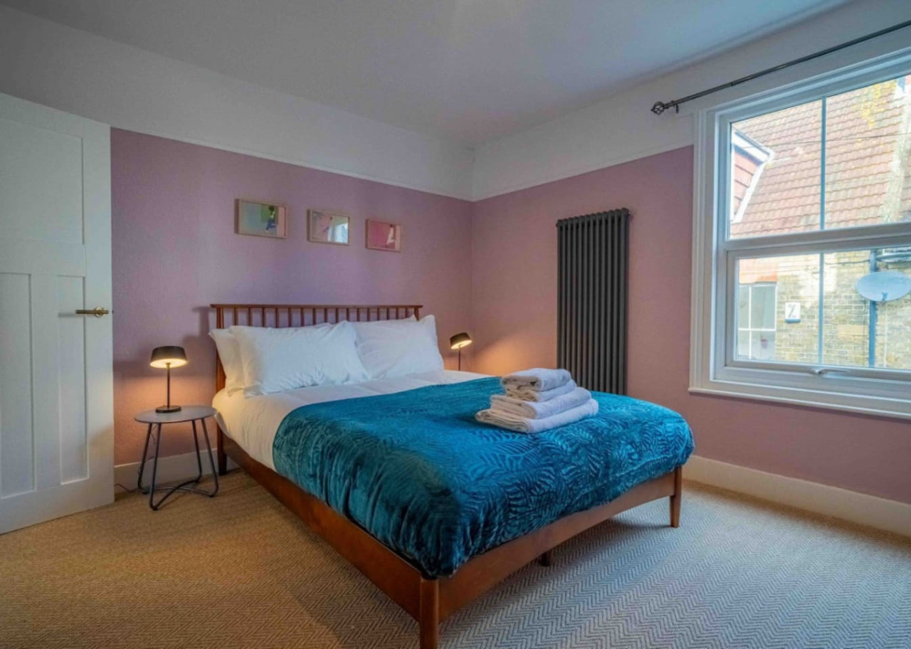 Ramsgate |Charming Seaside Cottage |Garden in 12 Rodney Street - Property image 3 - VivreStays