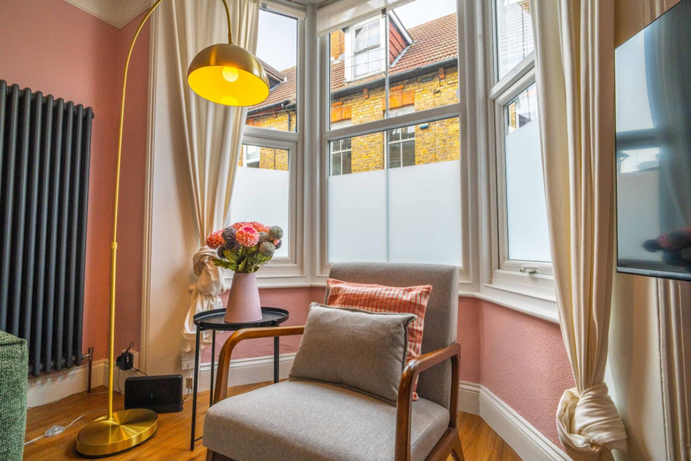 Ramsgate |Charming Seaside Cottage |Garden in 12 Rodney Street - Property image 13 - VivreStays