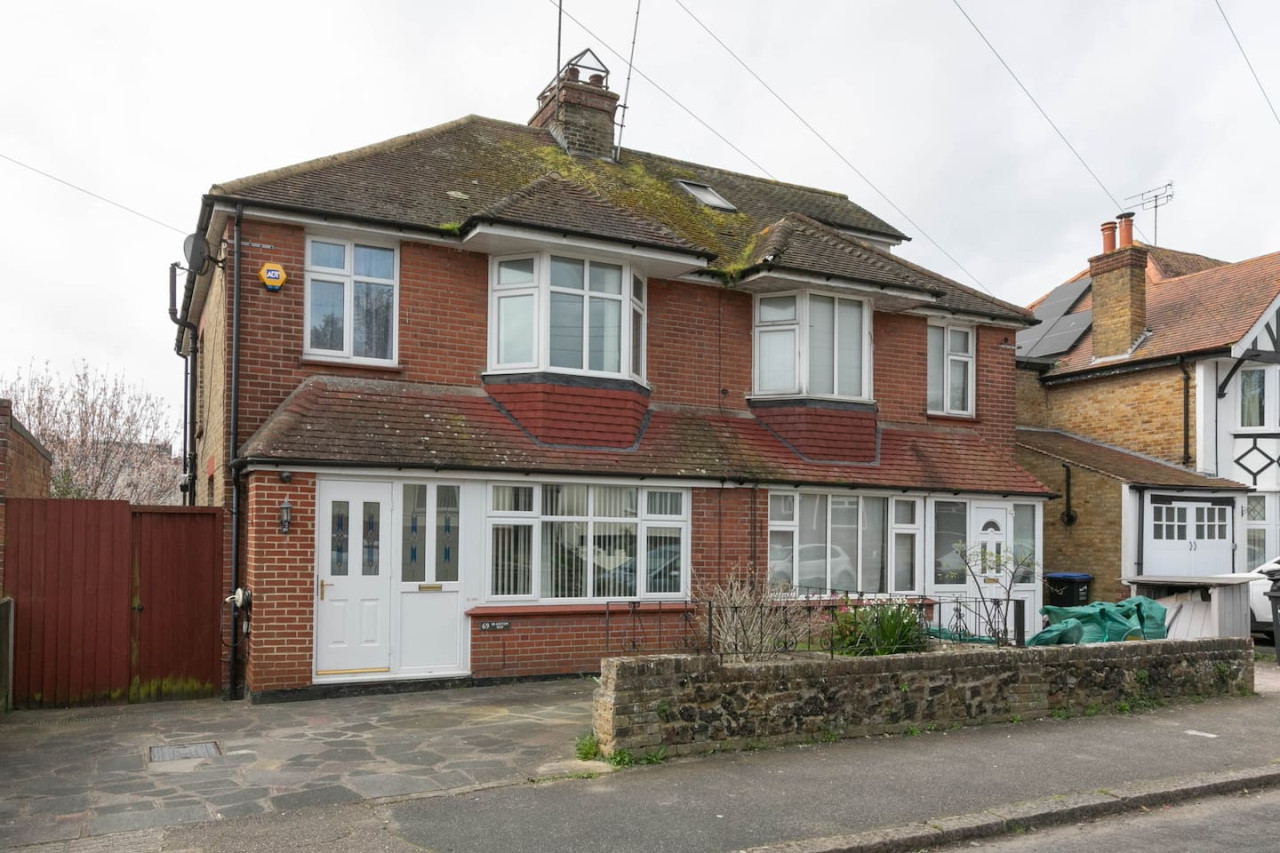 Broadstairs | Family Home |Games Room | Parking | Beach 5 mins in 69 Bradstow Way - Property image 6 - VivreStays