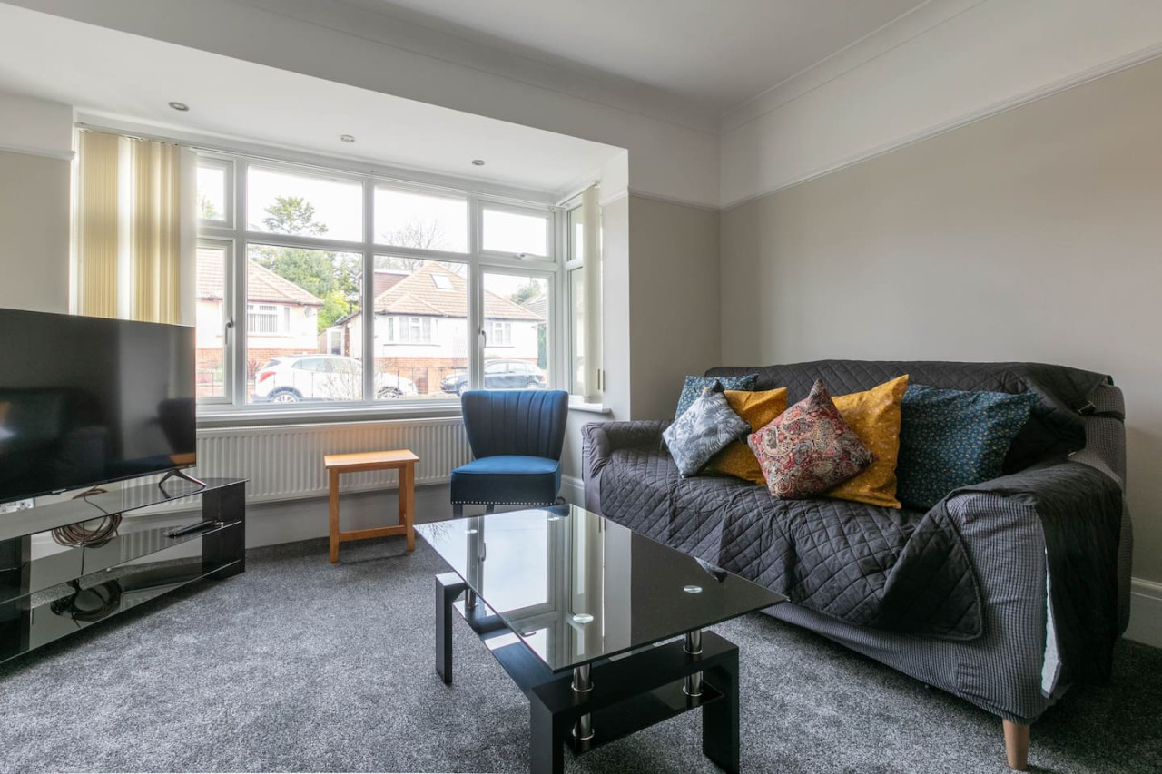 Broadstairs | Family Home |Games Room | Parking | Beach 5 mins in 69 Bradstow Way - Property image 17 - VivreStays
