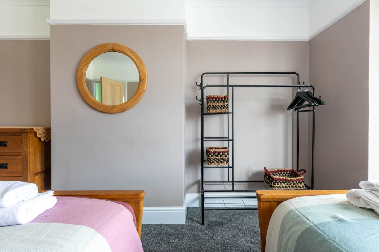 Broadstairs | Family Home |Games Room | Parking | Beach 5 mins in 69 Bradstow Way - Property image 10 - VivreStays