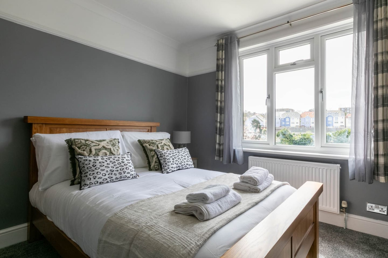 Broadstairs | Family Home |Games Room | Parking | Beach 5 mins in 69 Bradstow Way - Property image 8 - VivreStays