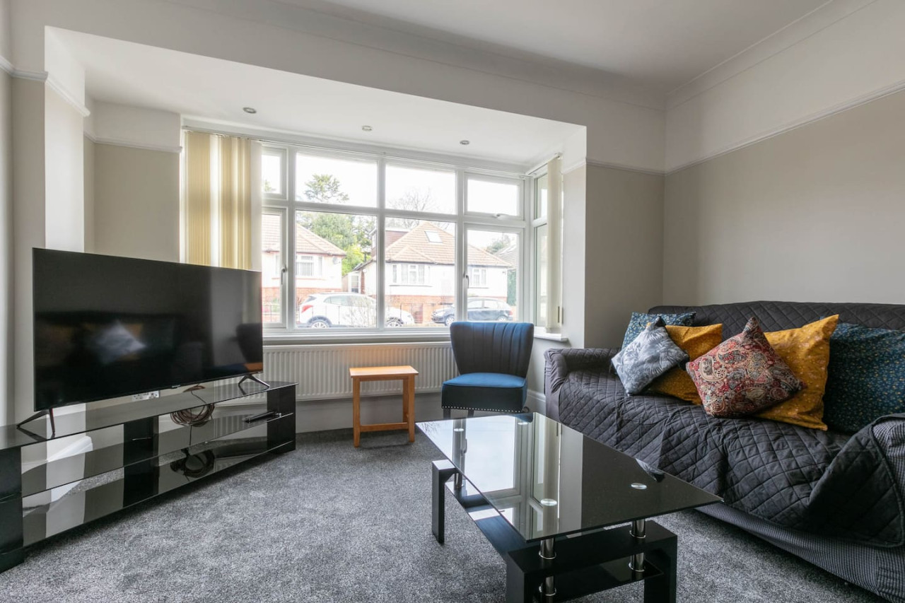Broadstairs | Family Home |Games Room | Parking | Beach 5 mins in 69 Bradstow Way - Property image 16 - VivreStays
