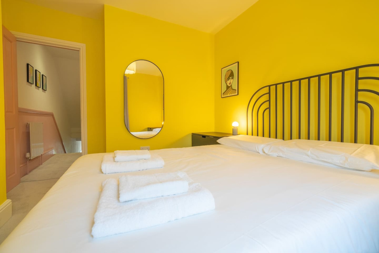 Broadstairs | ColourPop 5 Bed House | Parking | Beach/Bars 2 min in 28 York Street - Property image 37 - VivreStays