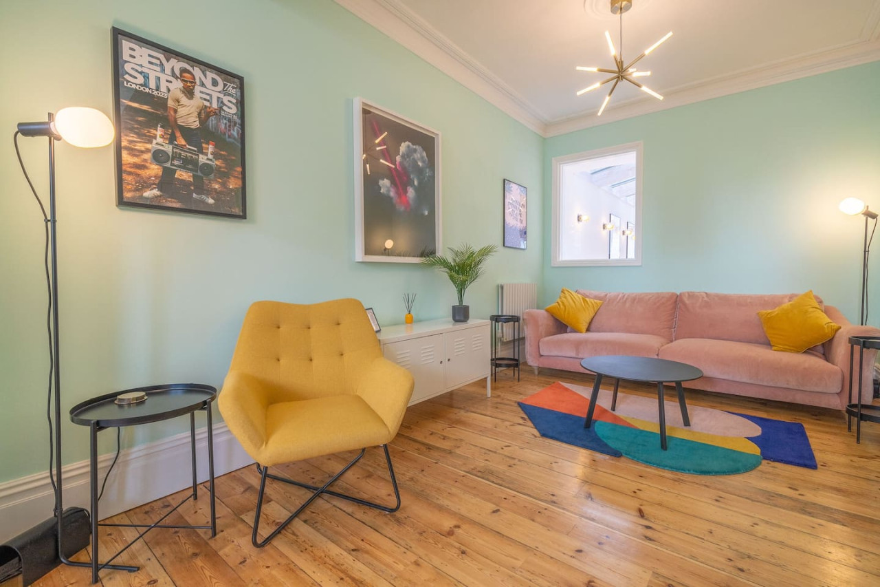 Broadstairs | ColourPop 5 Bed House | Parking | Beach/Bars 2 min in 28 York Street - Property image 9 - VivreStays