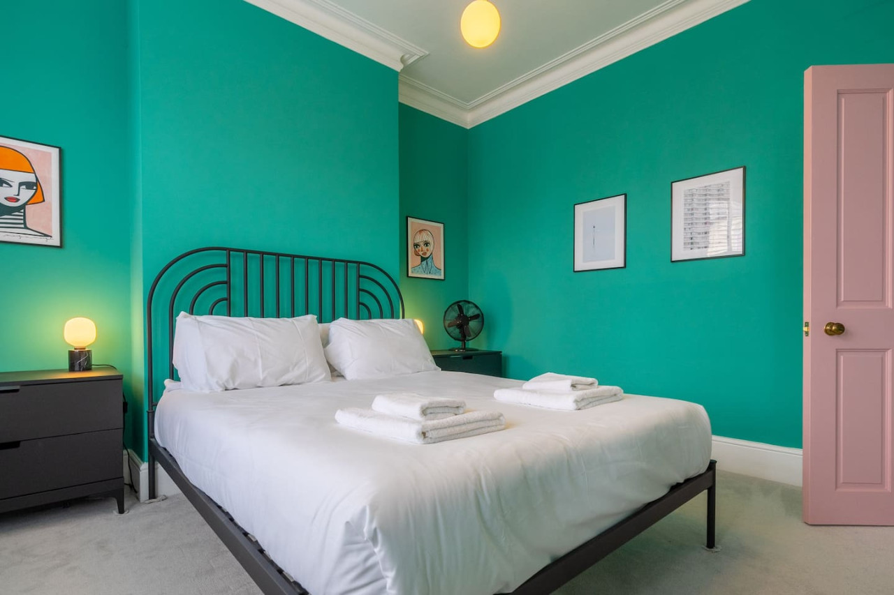 Broadstairs | ColourPop 5 Bed House | Parking | Beach/Bars 2 min in 28 York Street - Property image 31 - VivreStays