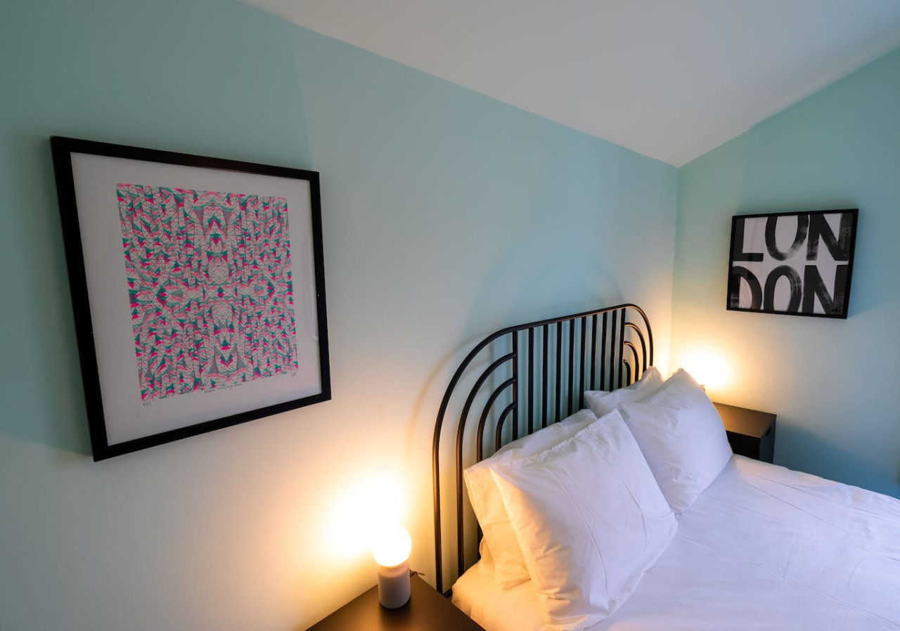 Broadstairs | ColourPop 5 Bed House | Parking | Beach/Bars 2 min in 28 York Street - Property image 65 - VivreStays