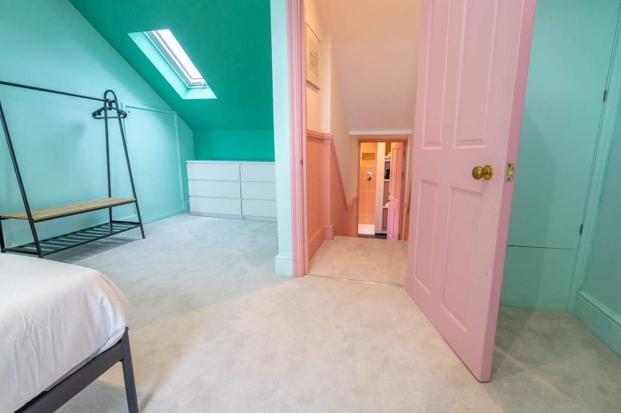 Broadstairs | ColourPop 5 Bed House | Parking | Beach/Bars 2 min in 28 York Street - Property image 51 - VivreStays