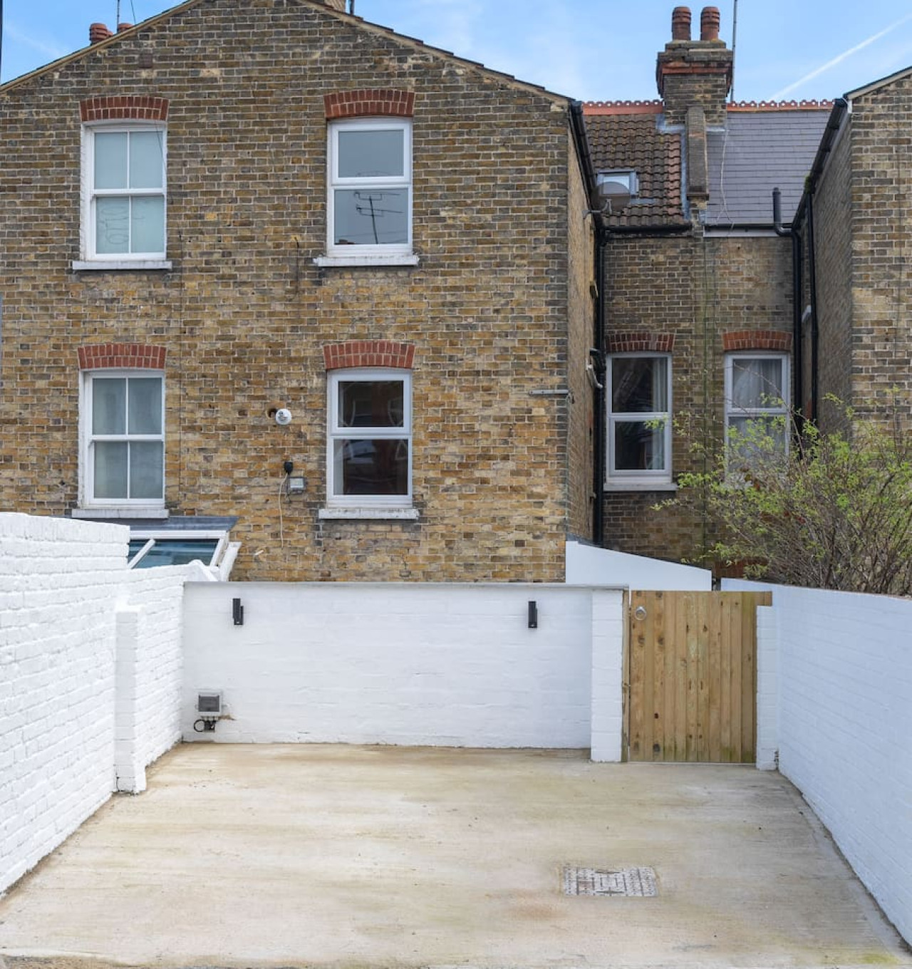 Broadstairs | ColourPop 5 Bed House | Parking | Beach/Bars 2 min in 28 York Street - Property image 85 - VivreStays