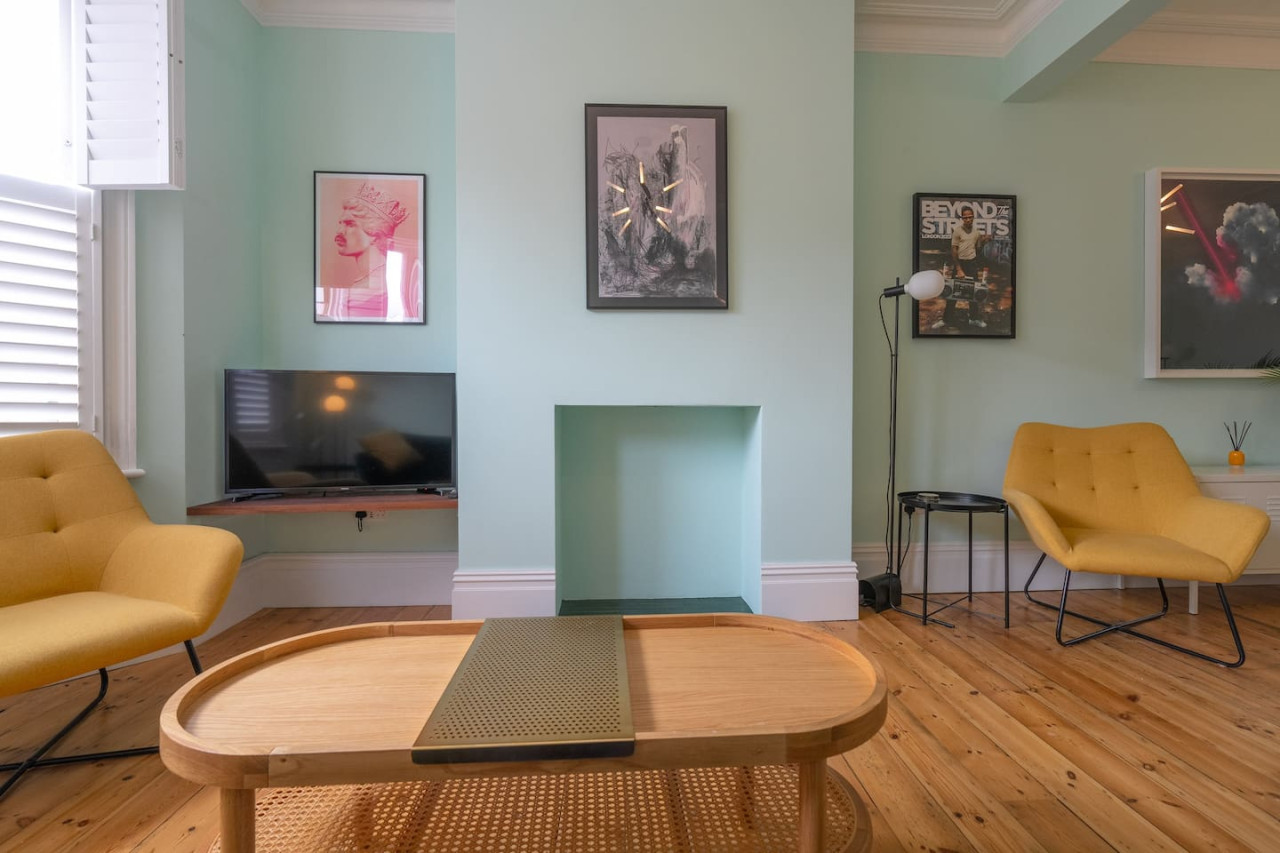 Broadstairs | ColourPop 5 Bed House | Parking | Beach/Bars 2 min in 28 York Street - Property image 10 - VivreStays