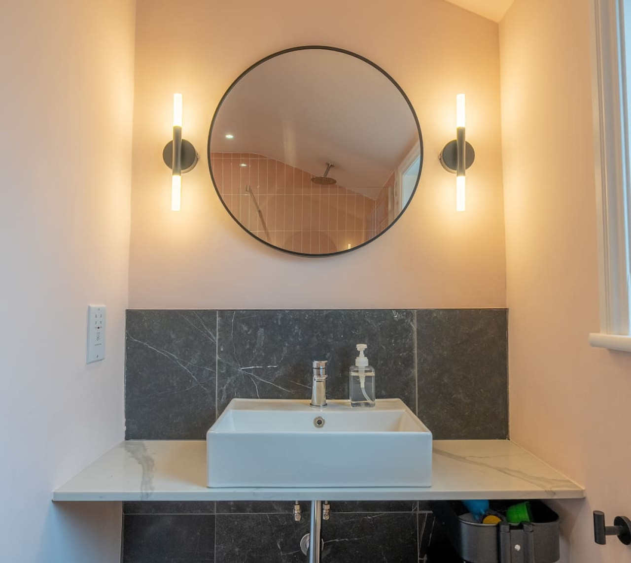 Broadstairs | ColourPop 5 Bed House | Parking | Beach/Bars 2 min in 28 York Street - Property image 44 - VivreStays