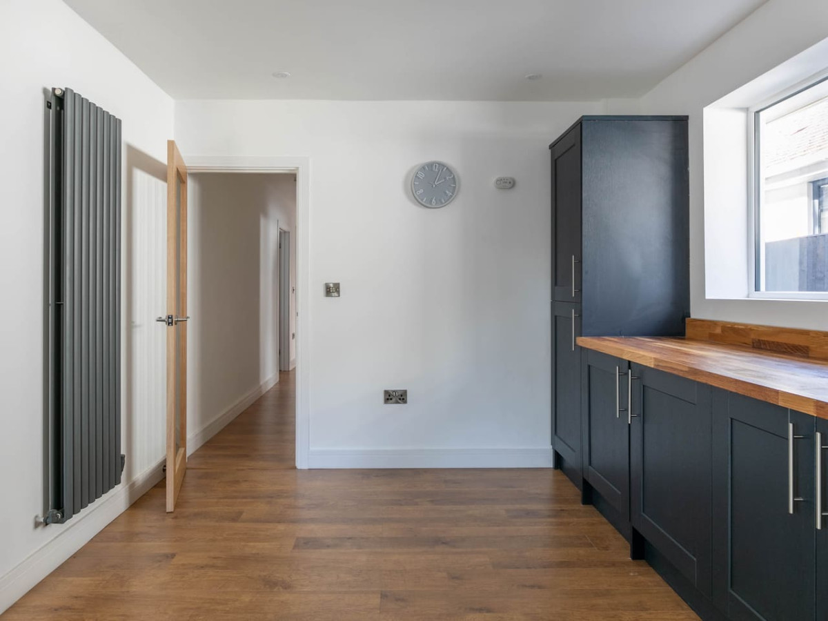 Broadstairs | Family Bungalow | Huge Kitchen | Parking | Quiet Cul-de-Sac in 14 Saint James Avenue - Property image 11 - VivreStays