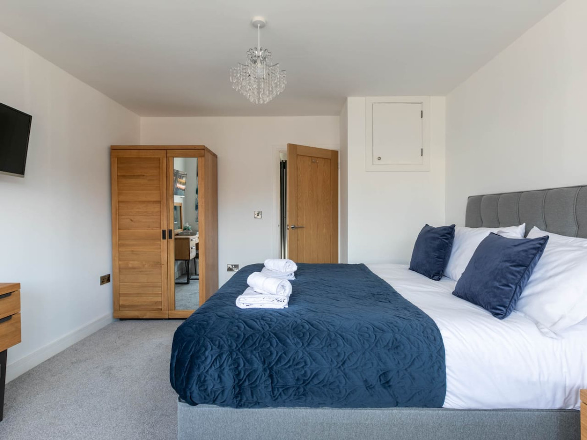 Broadstairs | Family Bungalow | Huge Kitchen | Parking | Quiet Cul-de-Sac in 14 Saint James Avenue - Property image 8 - VivreStays